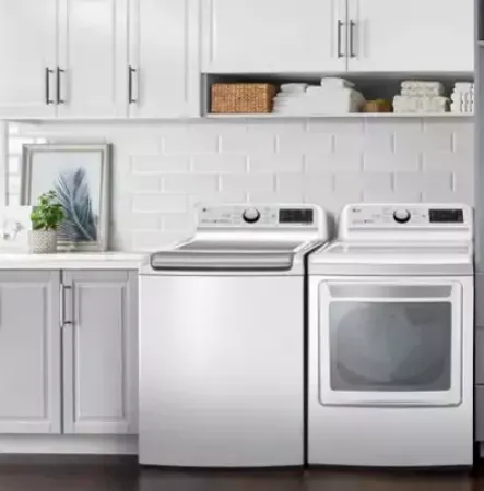 صورة لقسم أزرق معدني